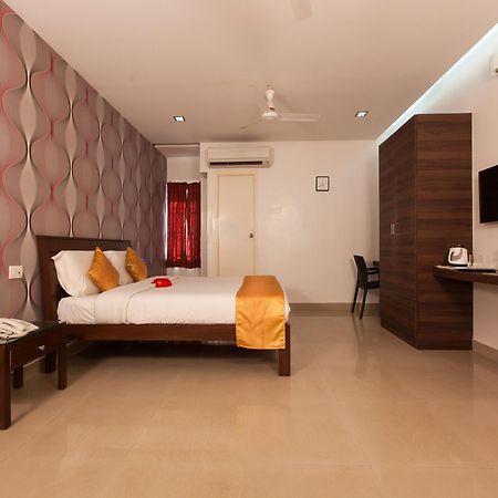 Oyo 454 Hotel Aravindar Residency Siruseri Exterior foto