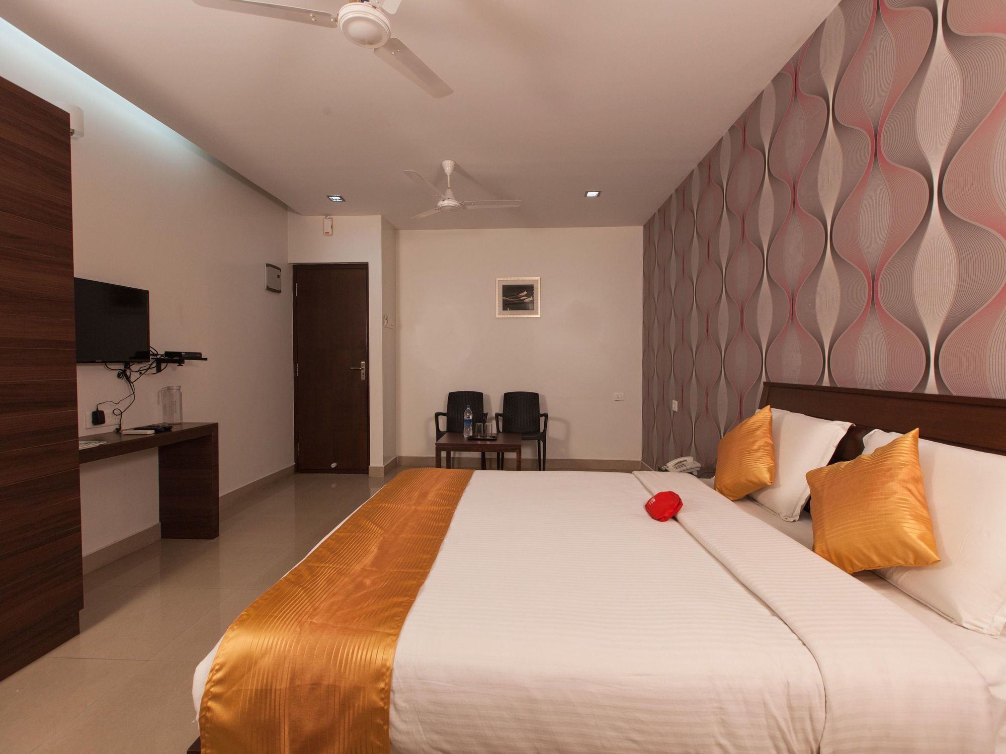 Oyo 454 Hotel Aravindar Residency Siruseri Exterior foto
